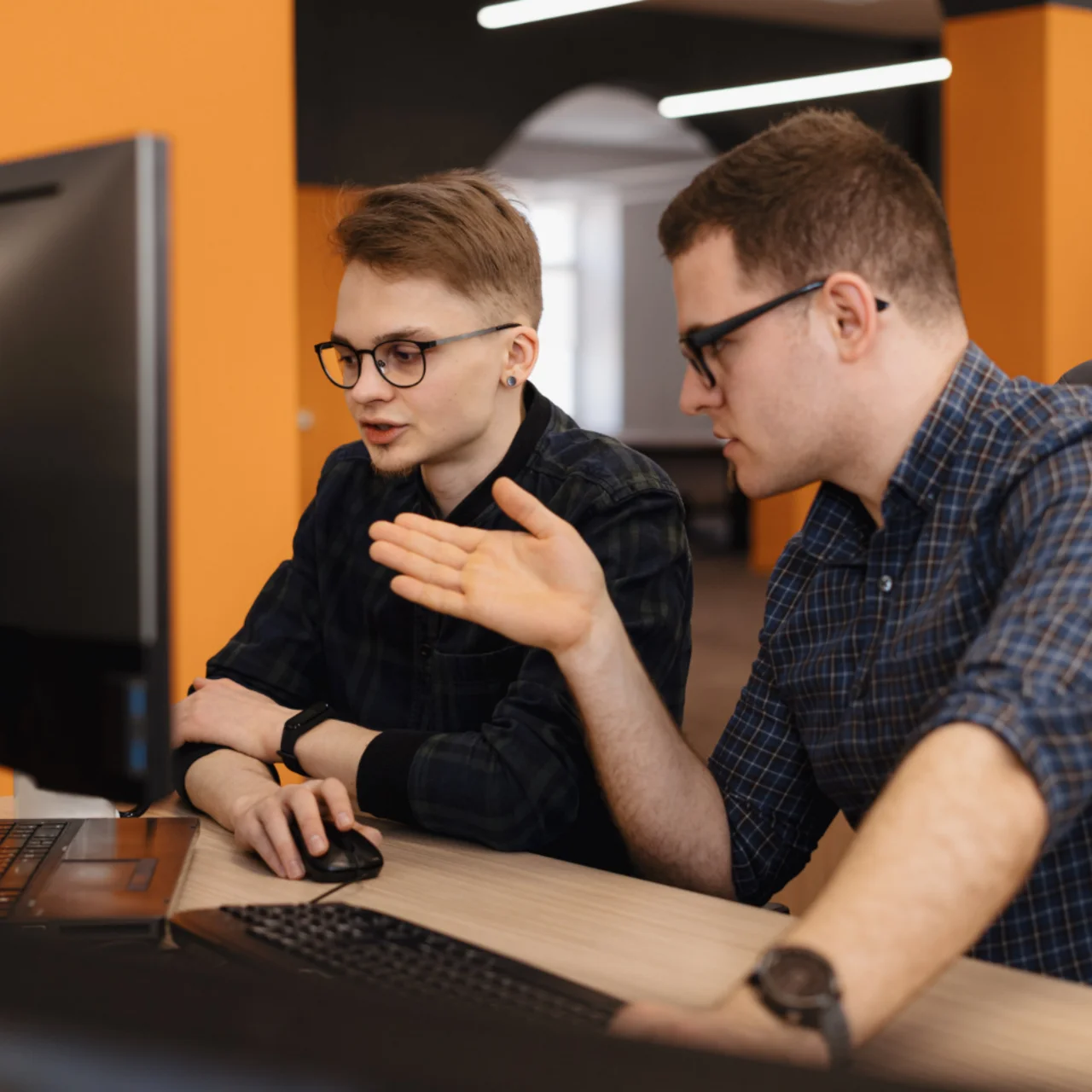 Наставництво від спеціалістів у сфері технологій